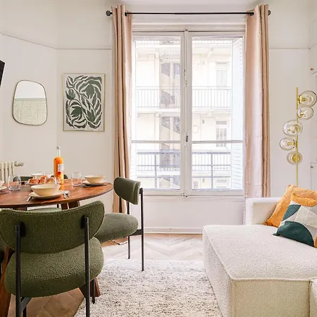 Neuilly-sur-seine, Calme Et Raffine Apartman